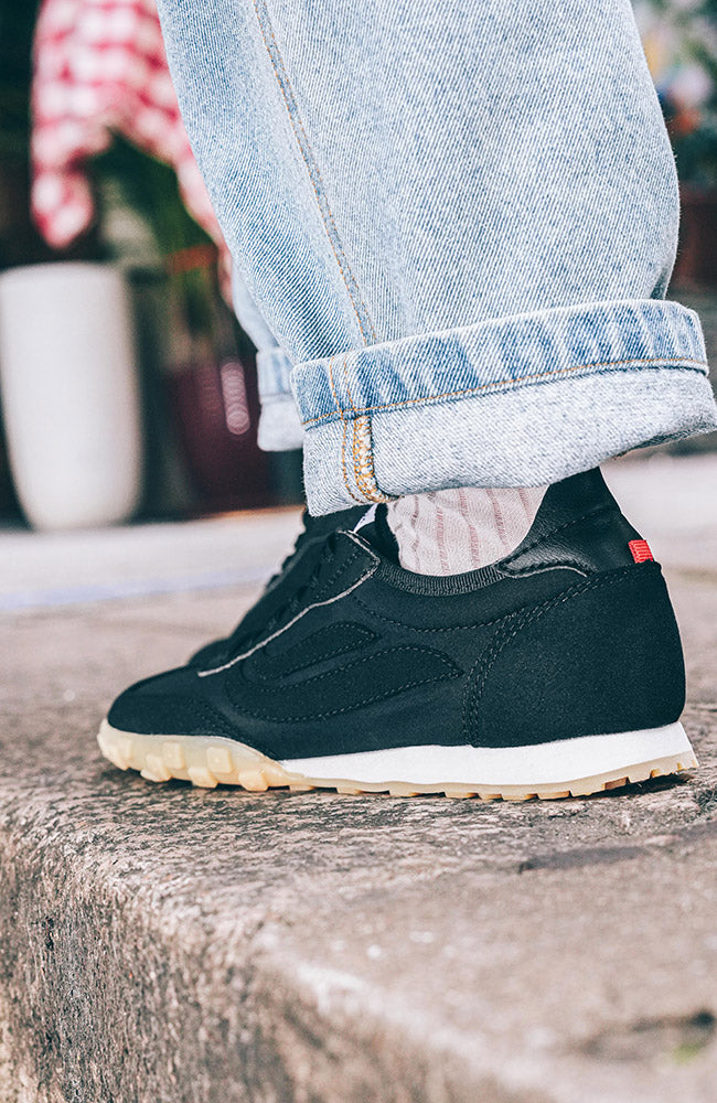 Genesis G-Sprint Mesh-Sneaker Schwarz Schwarz aus recyceltem Material für Damen | Sophie Stone