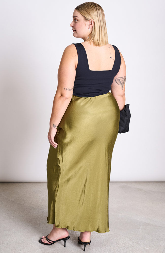 JAN N JUNE Serin maxi rok woody olive van ENKA® Viscose voor vrouwen | Sophie Stone