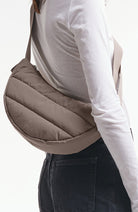 GOT BAG Moon bag small puffer oyster gerecycled materiaal unisex | Sophie Stone