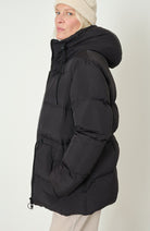 Embassy of Brick and Logs Vervier puffer jacket black ladies | Sophie Stone