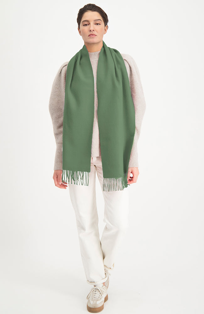 Alpaca Loca Sjaal khaki green van 100% baby Alpaca wol uniseks | Sophie Stone