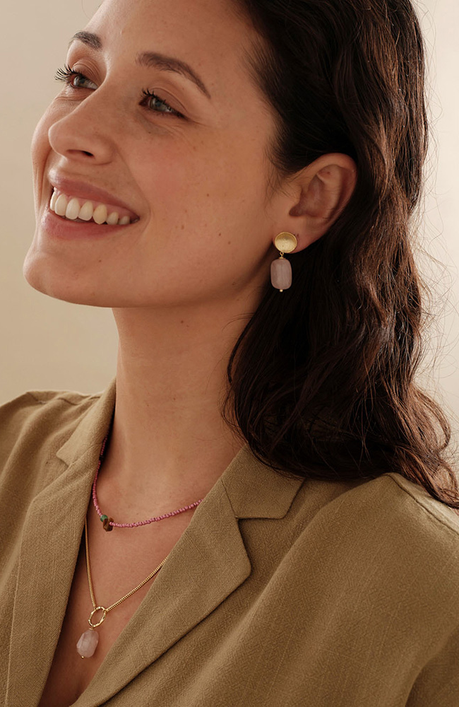 A Beautiful Story Awareness Rose Quartz necklace van messing dames | Sophie Stone