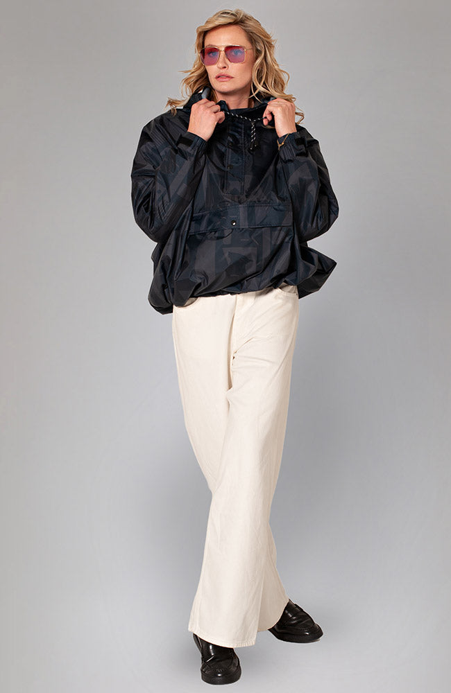 Rainkiss Back to black Anorak regenponcho van GRS gerecycled PET dames | Sophie Stone