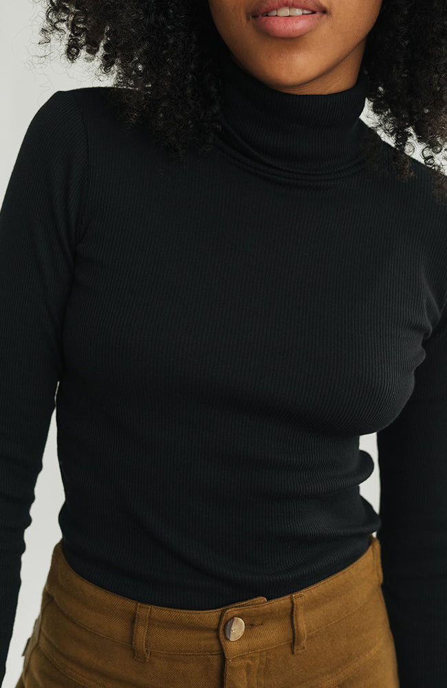 TWOTHIRDS Canna turtleneck black from recycled materials for women | Sophie Stone