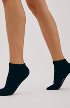 Organic Basics Core now show sok zwart 2-pack van bio katoen uniseks | Sophie Stone