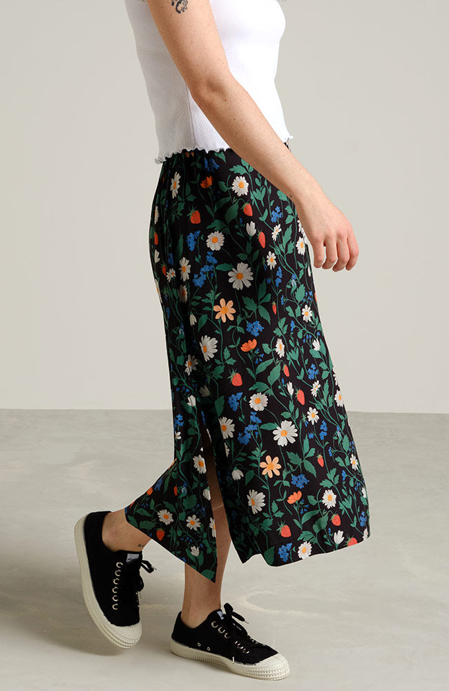 Dedicated Viken Skirt in Strawberry, made from Lenzing Ecovero viscose, for women | Sophie Stone