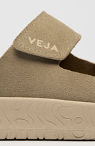 Veja Etna Hausschuhe taupe aus fair gegerbtem Leder für Frauen | Sophie Stone