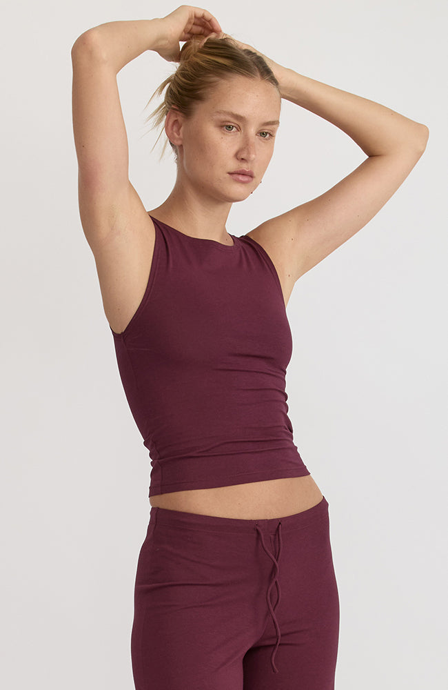 Organic Basics Everyday mock neck top plum van o.a. biologisch katoen voor dames | Sophie Stone