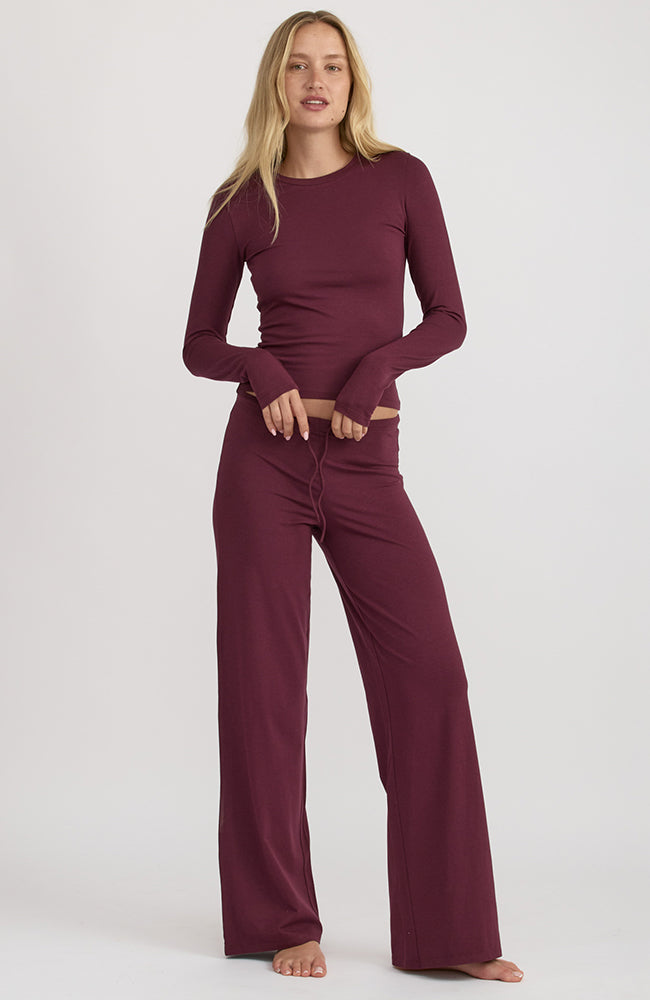 Organic Basics Everyday straight leg broek rood van o.a. bio katoen voor dames | Sophie Stone