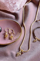 A Beautiful Story Generous earrings garnet snake brass women | Sophie Stone