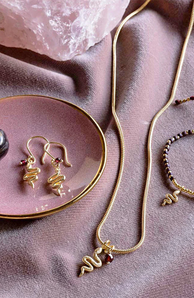 A Beautiful Story Generous earrings garnet snake brass women | Sophie Stone