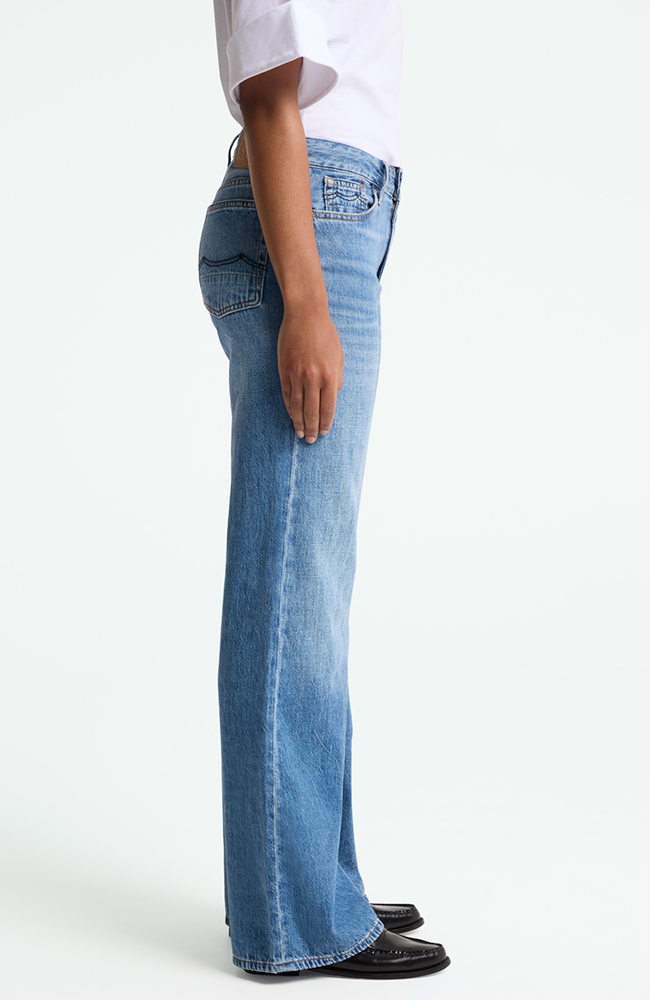 Kings of Indigo Jane Flare Jeans Hopcete Electric Clean aus Bio-Baumwolle für Damen | Sophie Stone