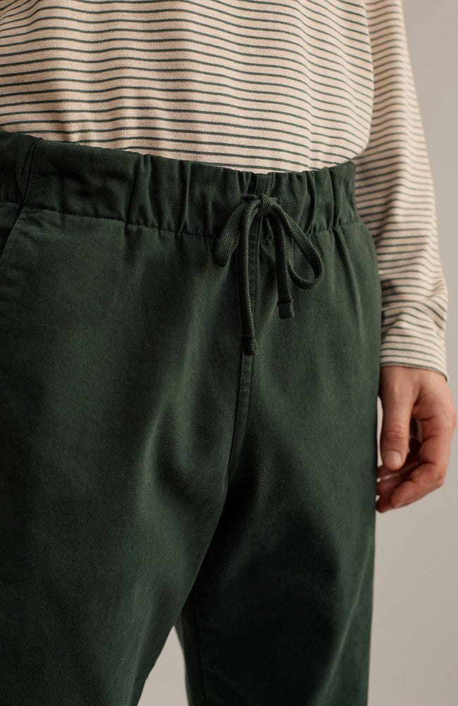 TWOTHIRDS Kuhn chino pants dark green from organic cotton man | Sophie Stone