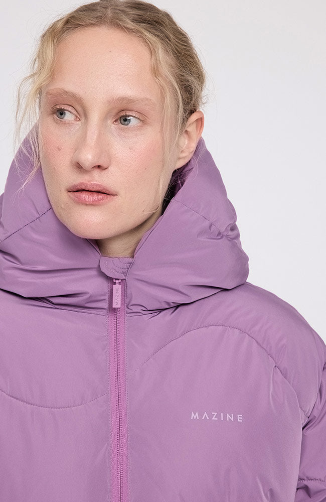 MAZINE Waves quilt short puffer jas pink grape van GRS voor dames | Sophie Stone