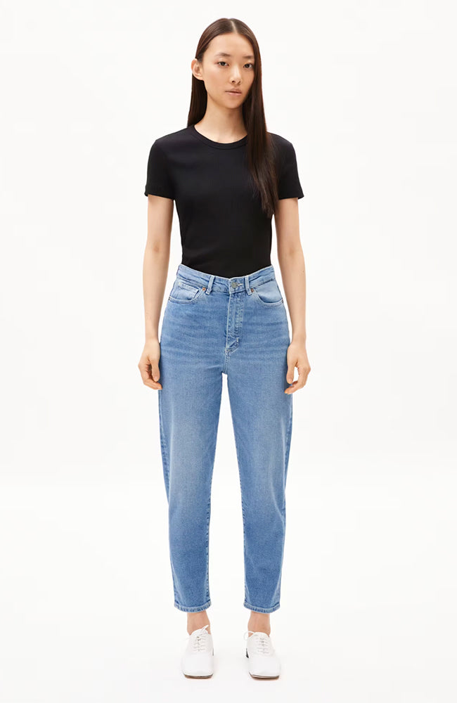 ARMEDANGELS Mairaa herse mom jeans in organic cotton for women | Sophie Stone