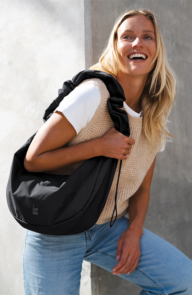 GOT BAG Moon bag ruffle black gerecycled plastic uniseks | Sophie Stone