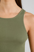 Dedicated Motala Rippenkleid blattgrün Bio Baumwolle Damen | Sophie Stone