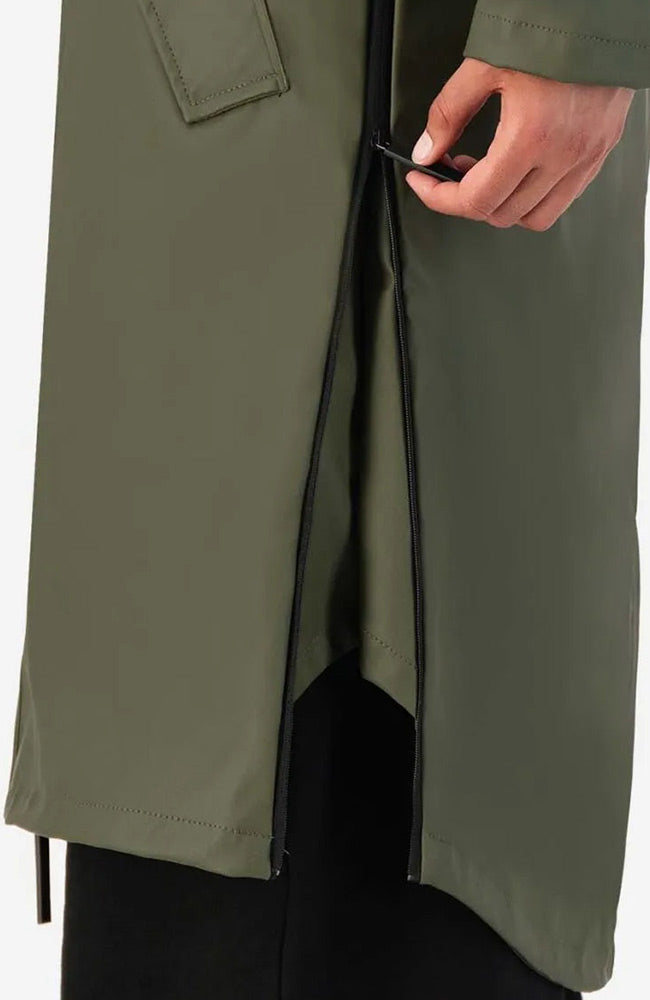 MAIUM woman raincoat Original army green from durable RPET | Sophie Stone