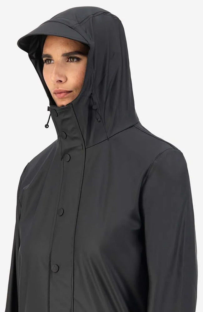 MAIUM woman raincoat Original black from recycled materials | Sophie Stone