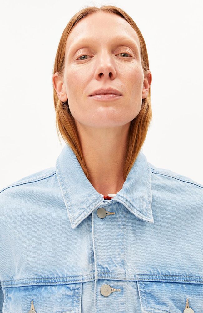 ARMEDANGELS Paasithe Jeansjacke blau aus Bio-Baumwolle für Damen | Sophie Stone