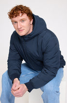 Mazine Padded blouson winterjas blauw van gerecycled polyester heren | Sophie Stone