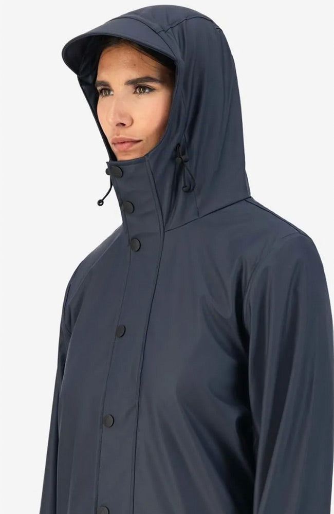 MAIUM woman raincoat Original navy made of sustainable recycled polyester | Sophie Stone