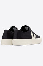 VEJA Wata II low canvas black pierre made of organic cotton unisex | Sophie Stone