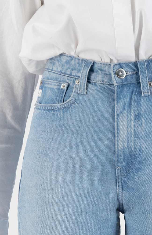 MUD jeans Marilyn short Sun Stone van duurzaam en gerecycled bio katoen | Sophie Stone