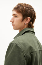 ARMEDANGELS Yunaai overshirt groen van gerecycled katoen heren | Sophie Stone