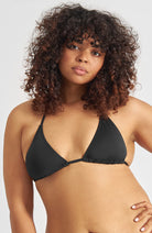 Dedicated Bikini Top Yxlan Black from recycled plastic for women | Sophie Stone