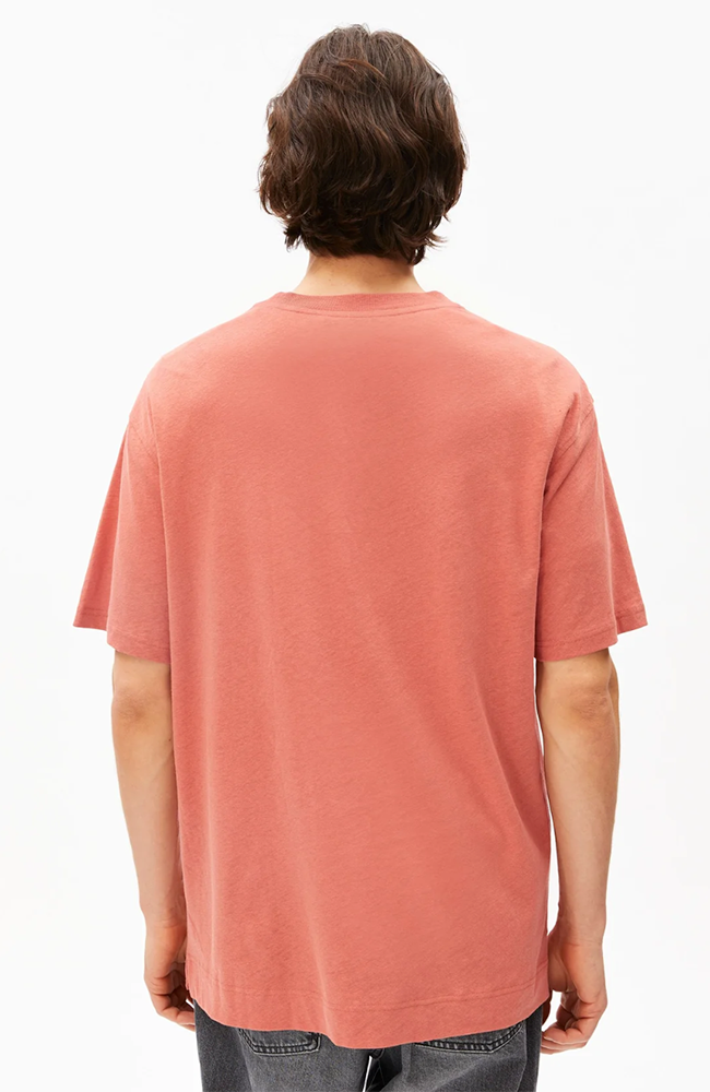 ARMEDANGELS Maarkos T-Shirt rot aus Leinen und Bio-Baumwolle für Herren | Sophie Stone