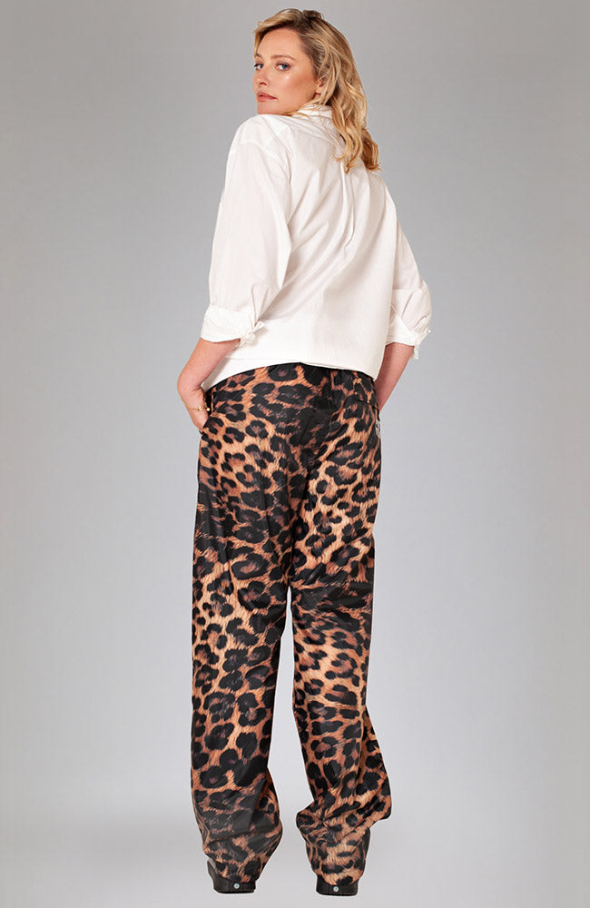 Rainkiss Dark Leopard bruin regenbroek van 100% gerecycled PET (GRS) uniseks | Sophie Stone