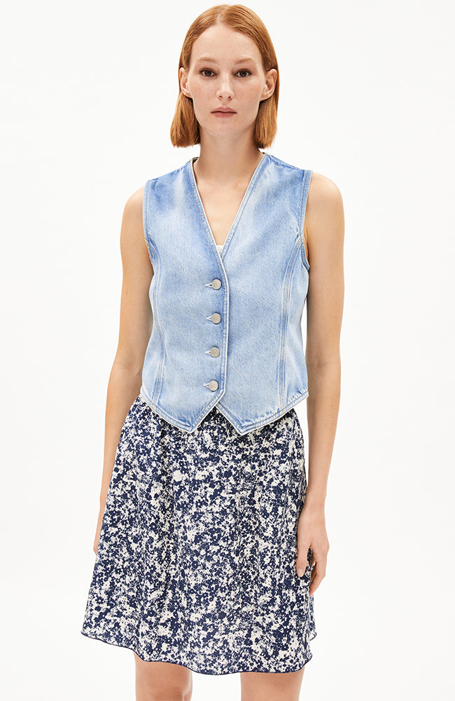 ARMEDANGELS Sineriaa gilet denim atlas from Tencel and others for women | Sophie Stone