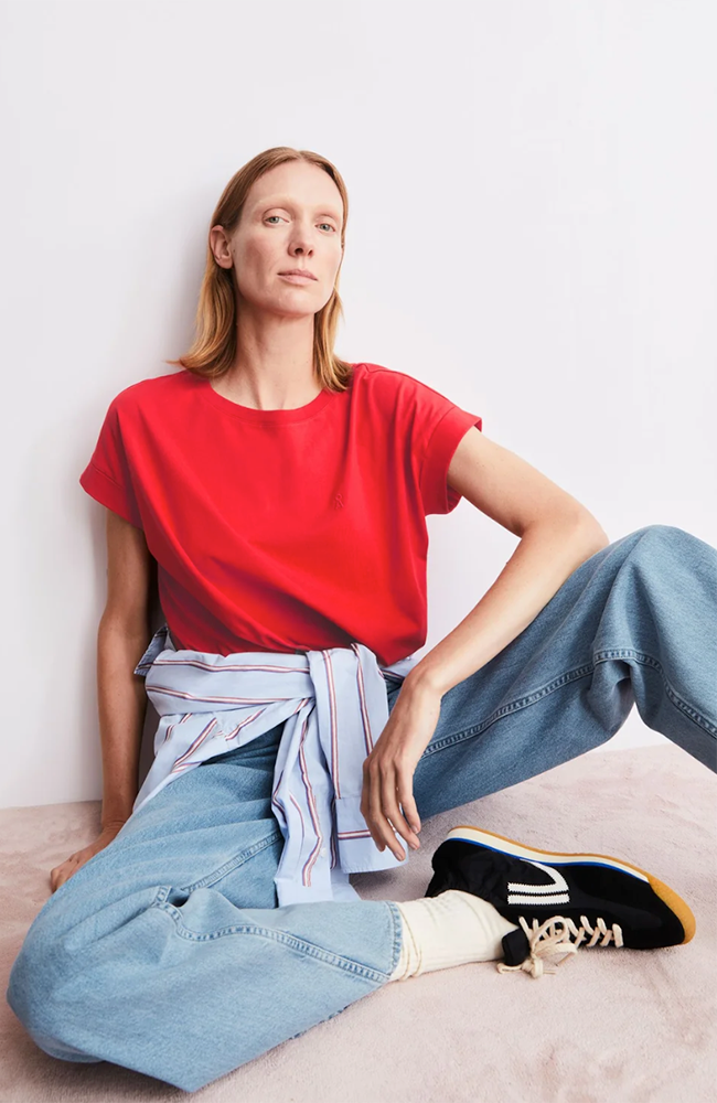 ARMEDANGELS Idaara T-shirt in mars red, made from organic cotton, women's | Sophie Stone
