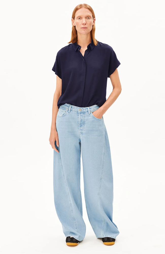 ARMEDANGELS Larisaana blouse tinted navy van Ecovero vrouwen | Sophie Stone