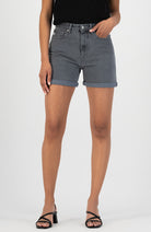 MUD jeans Marilyn short Stone Grey made of organic cotton | Sophie Stone