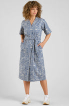 Gewidmetes Orrefors waves Kleid aus Bio-Baumwolle für Frauen| Sophie Stone