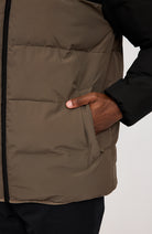 Mazine Puffer jas black olive van 100% GRS polyester voor heren | Sophie Stone