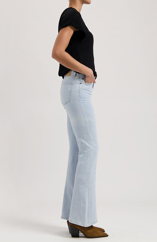 MUD jeans Isy Flared Light Stone from women's organic cotton | Sophie Stone, among others