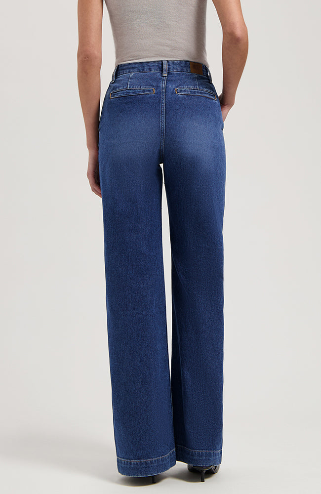 MUD jeans June mid loose jeans Fresh Fade van o.a. gerecycled katoen vrouw | Sophie Stone