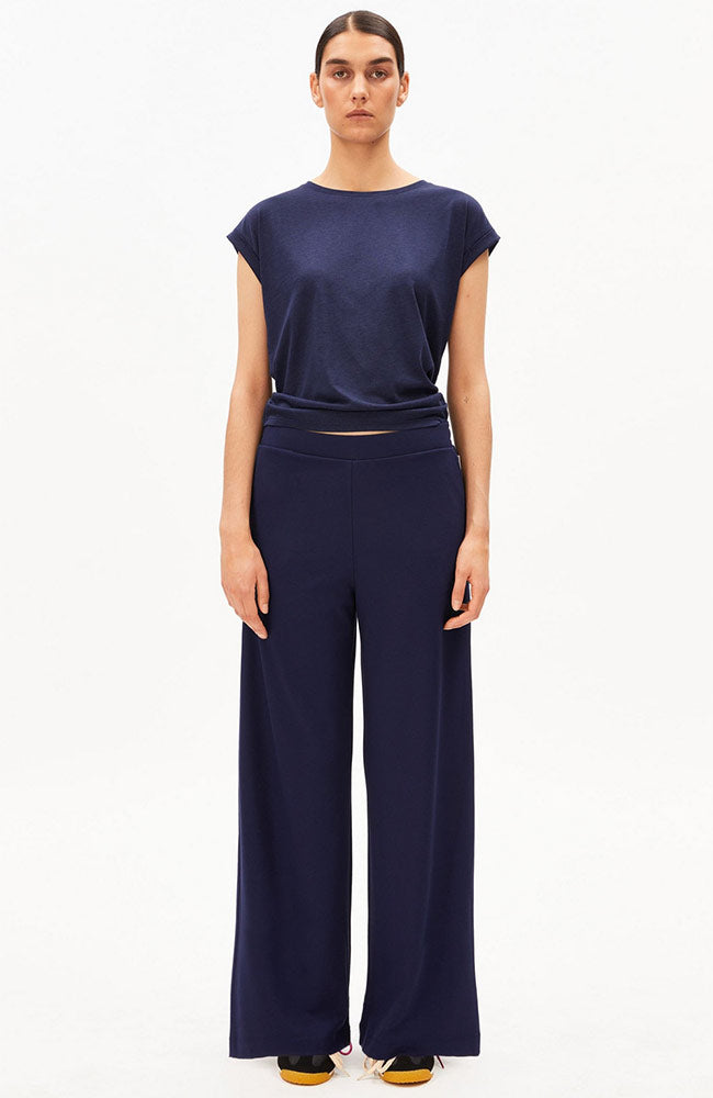 ARMEDANGELS broek Himaari tinted navy van ECOVERO voor vrouw | Sophie Stone
