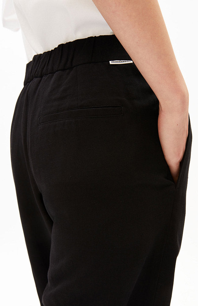 ARMEDANGELS Leinenhose mit geradem Bein in Schwarz aus ECOVERO für Damen | Sophie Stone