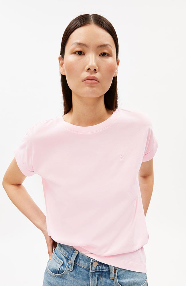 ARMEDANGELS Idaara T-Shirt in Pink Mist aus Bio-Baumwolle für Damen | Sophie Stone