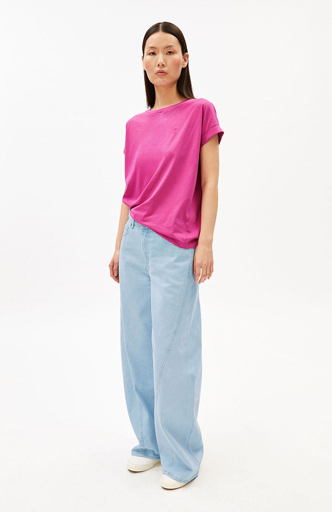 ARMEDANGELS Idaara T-Shirt „Very Berry“ aus Bio-Baumwolle für Damen | Sophie Stone