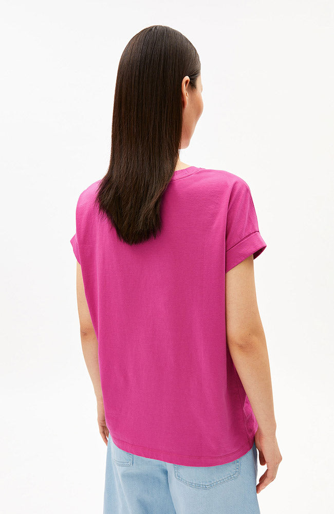 ARMEDANGELS Idaara T-Shirt „Very Berry“ aus Bio-Baumwolle für Damen | Sophie Stone
