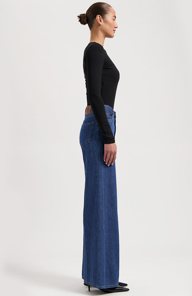 MUD jeans Sara High Loose Stone Indigo by cotton | Sophie Stone