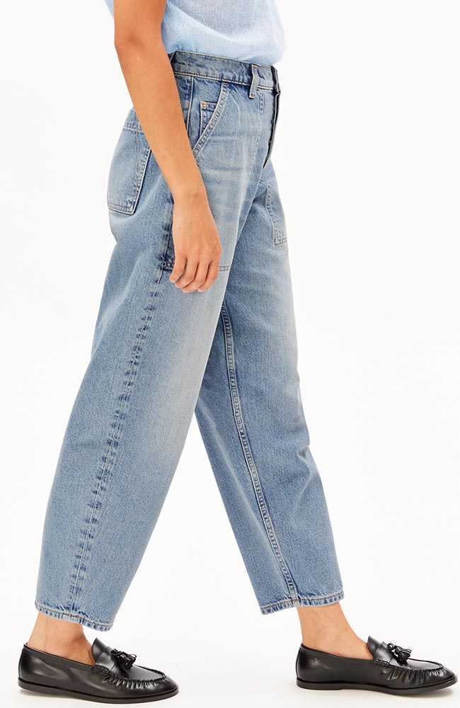 ARMEDANGELS Baarly Carpenter Barrel Jeans aus Baumwolle für Damen | Sophie Stone