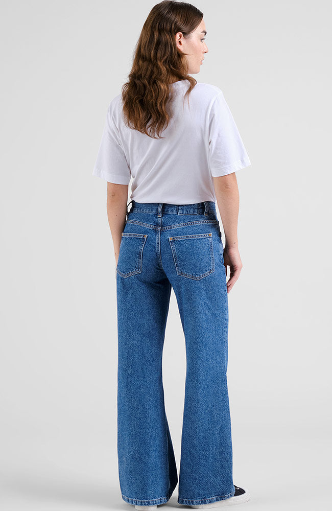 Dedicated Berlin flared jeans mid blue in recycled cotton for women | Sophie Stone