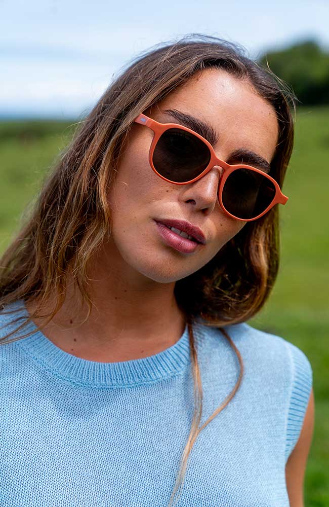 Parafina Luna Brick Sunglasses recycled rubber unisex | Sophie Stone