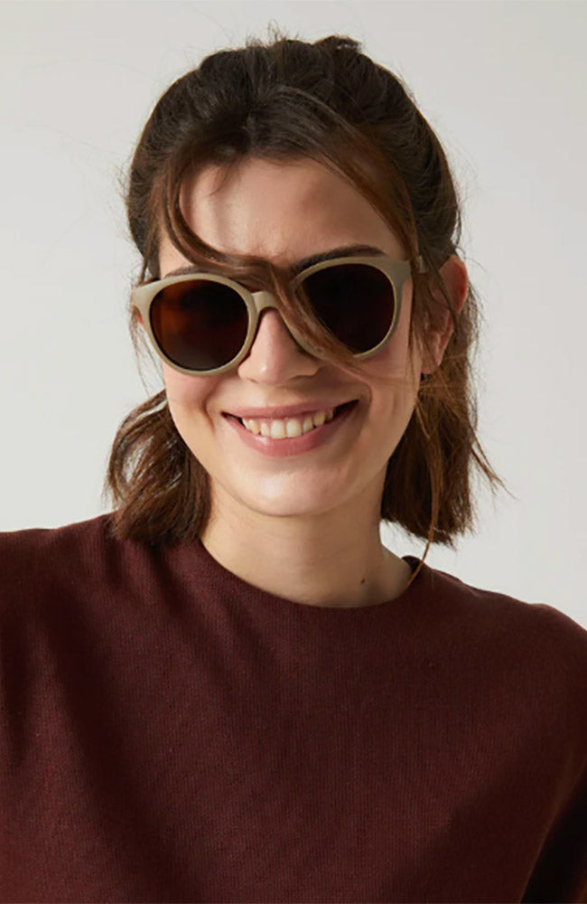 Parafina Sunglasses Via Camel recycled rubber unisex | Sophie Stone